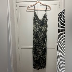 Good American slip dress